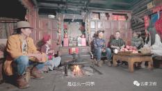 警中警：女公务员涉嫌挪用公款，被检察院提起公诉，依法拘留
